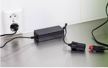 TRS Adaptateur Allume cigare 220V sortie 12V / 5A