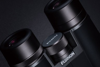 Fujinon HYPER-CLARITY 10x42 Concept-Terrain